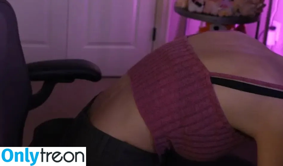 Dizzykitten голая photo #2517 (dizzykitten7 / dizzykittenpaws / thedizzykitten)
