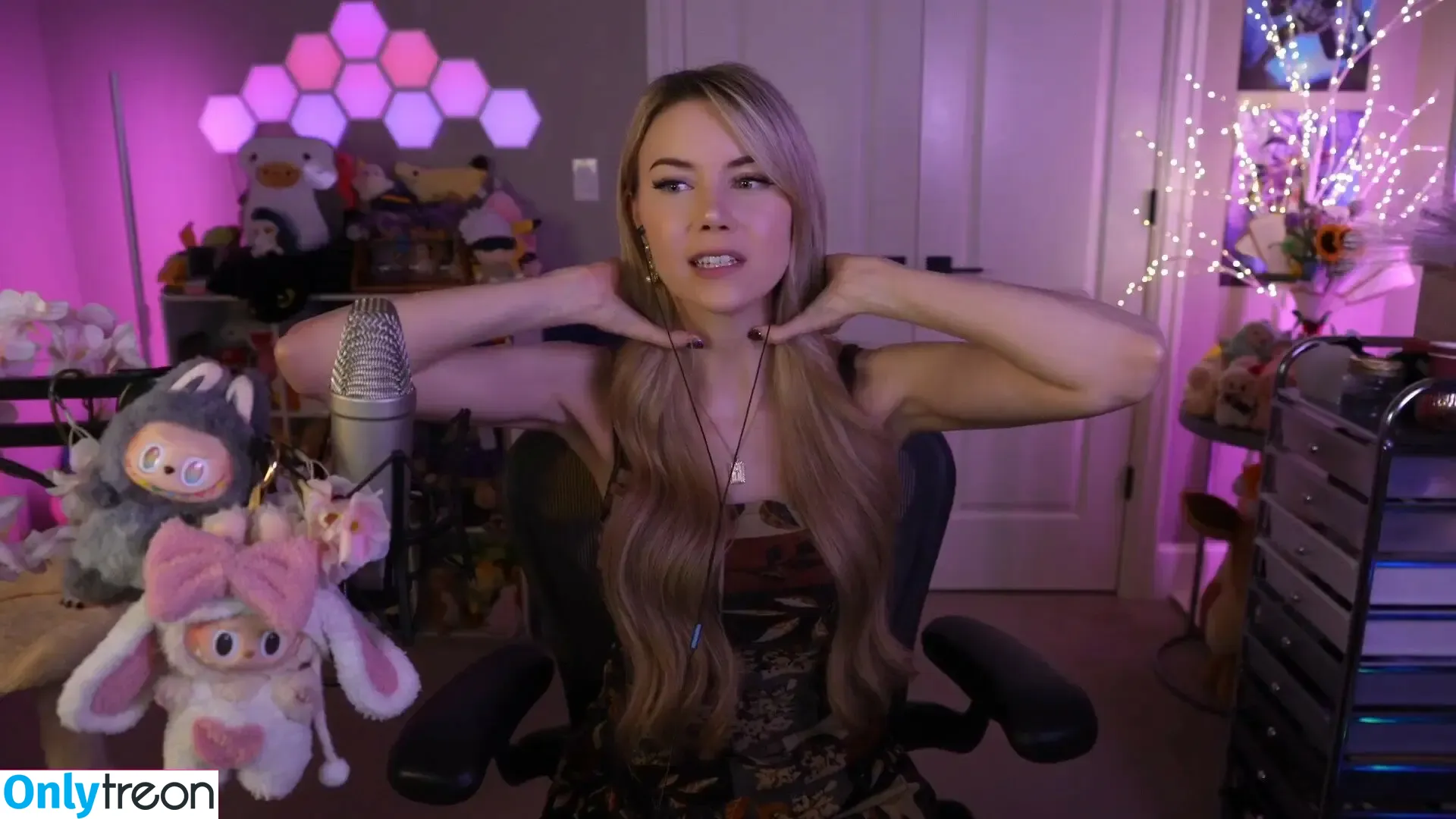 Dizzykitten nude photo #2529 (dizzykitten7 / dizzykittenpaws / thedizzykitten)