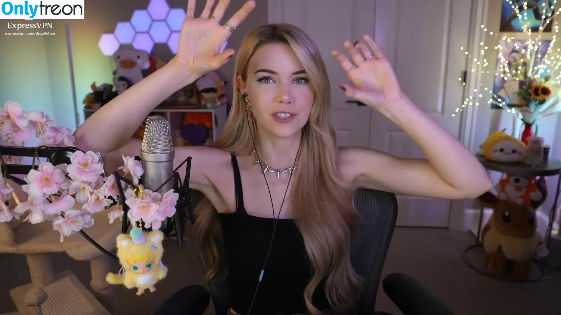 Dizzykitten nude photo #2577 (dizzykitten7 / dizzykittenpaws / thedizzykitten)