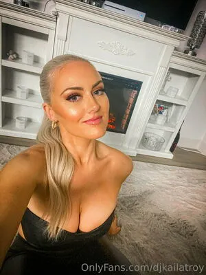 Djkailatroy nude photo #0212