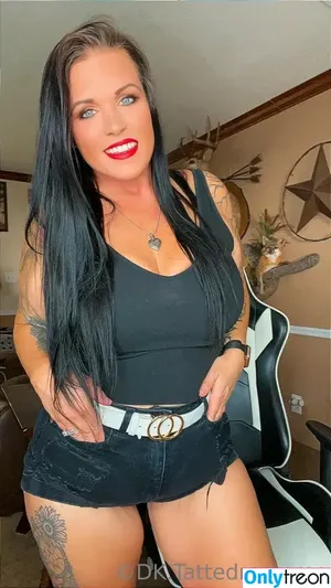 Dk.tattedmomma / dktattedmomma nude photo #0015