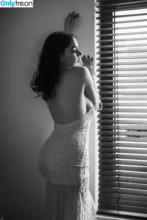 dlc.mara / dlcmara / popgloss nude photo #0039