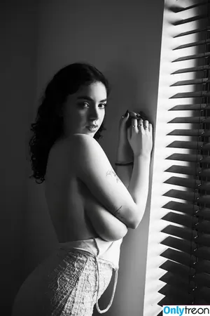 dlc.mara / dlcmara / popgloss nude photo #0041