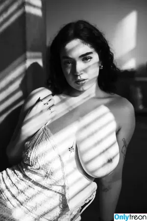 dlc.mara / dlcmara / popgloss nude photo #0047
