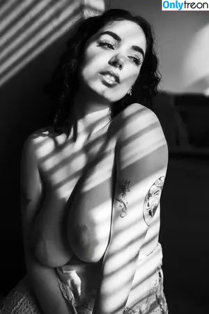 dlc.mara / dlcmara / popgloss nude photo #0049
