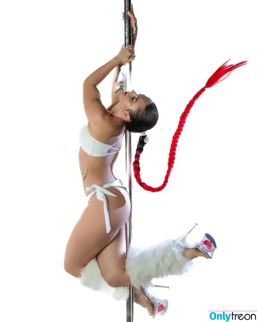 Doga Lamper nude photo #0042 (doa.lr / melinoe)