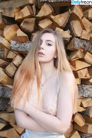  nude photo #0004