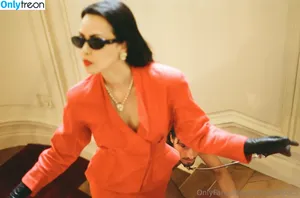 dominatrixiris / houseofiris.official фото голая #0023