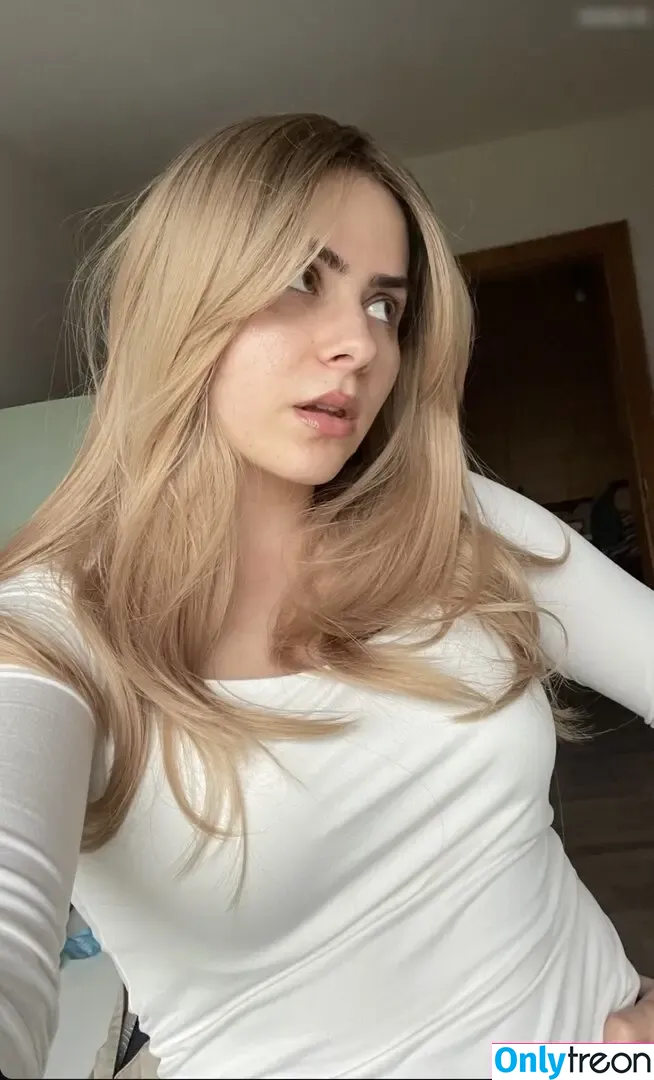DoriASMR nude photo #0026 (DoriASMR)