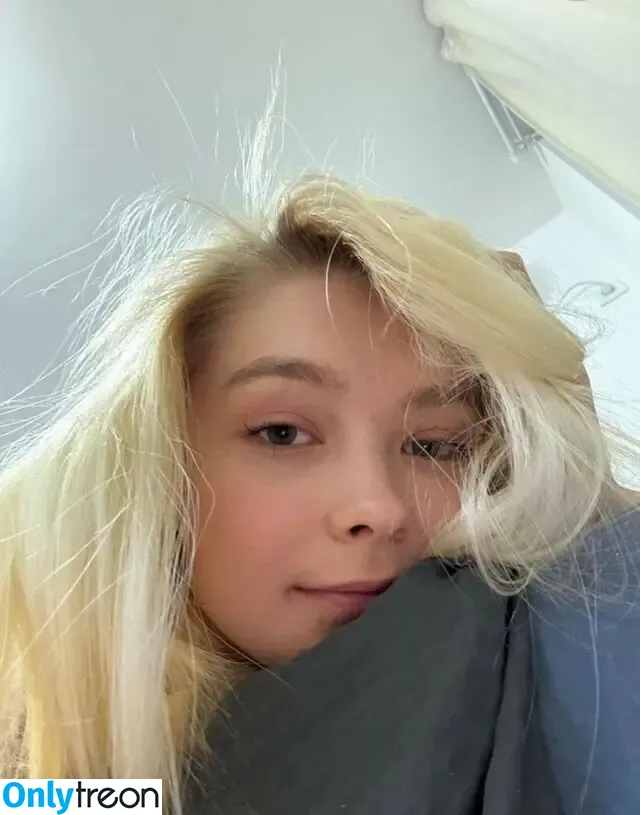 dreamlilo nude photo #0027 (dreamliteofficial / legal_loli18)
