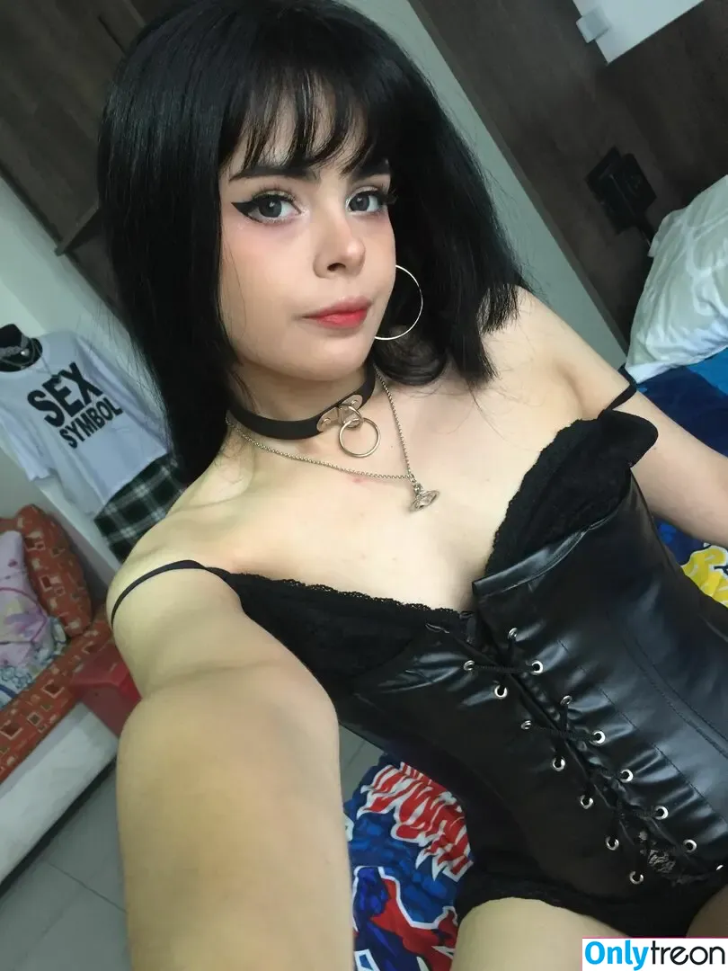 dreamyemily nude photo #0020 (Emily / Sensitive-Age4272)