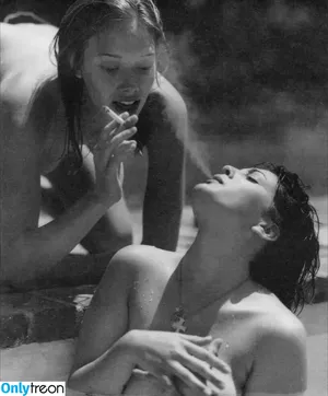 Drew Barrymore / DrewBarrymore фото голая #0175
