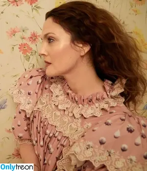 Drew Barrymore / DrewBarrymore nude photo #0224
