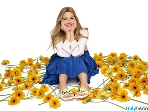 Drew Barrymore / DrewBarrymore nude photo #0242