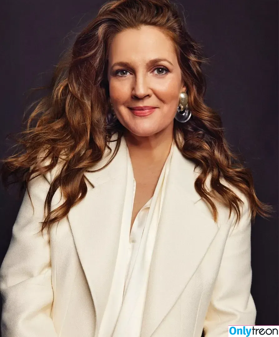 Drew Barrymore nude photo #0219 (DrewBarrymore)