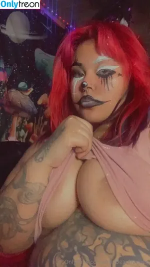 dropdeadhanner / naughtystoner69 nude photo #0028
