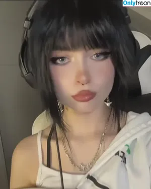 Drowsylio nude photo #0001