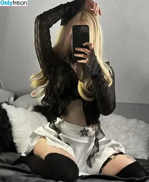 Drowsylio nude photo #0006