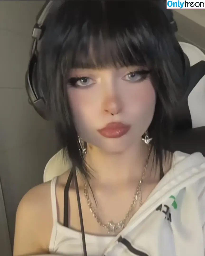 Drowsylio nude photo #0001 (Drowsylio)