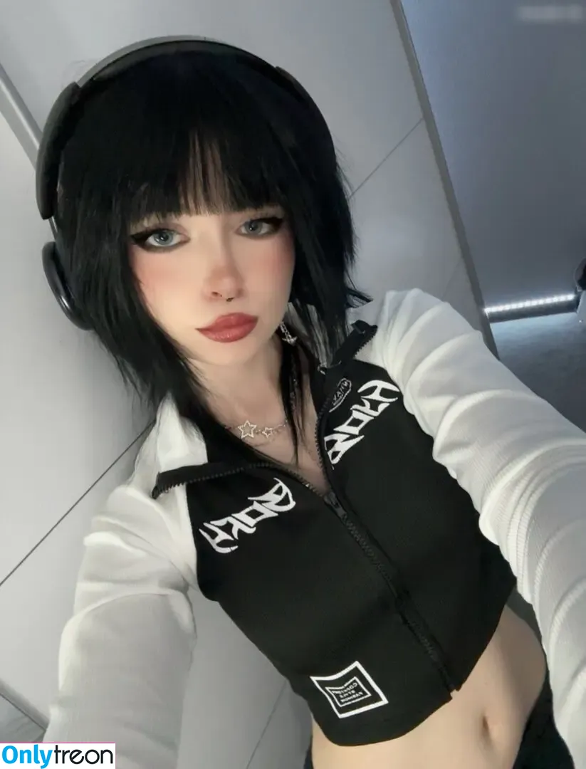 Drowsylio nude photo #0016 (Drowsylio)