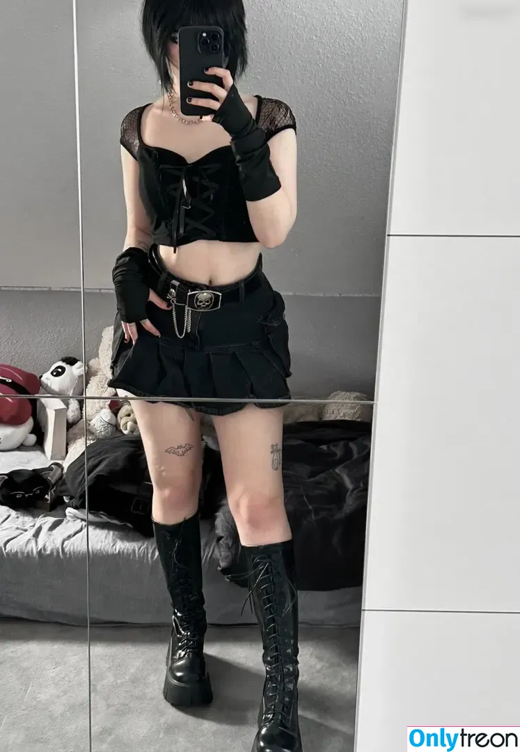 Drowsylio nude photo #0017 (Drowsylio)