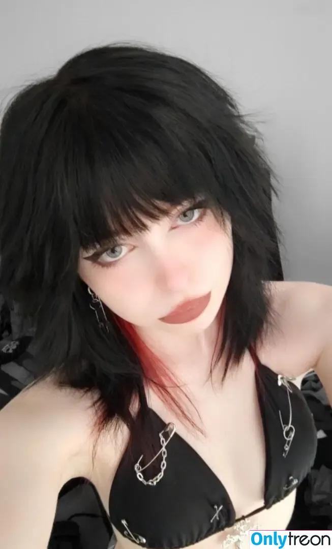 Drowsylio nude photo #0028 (Drowsylio)