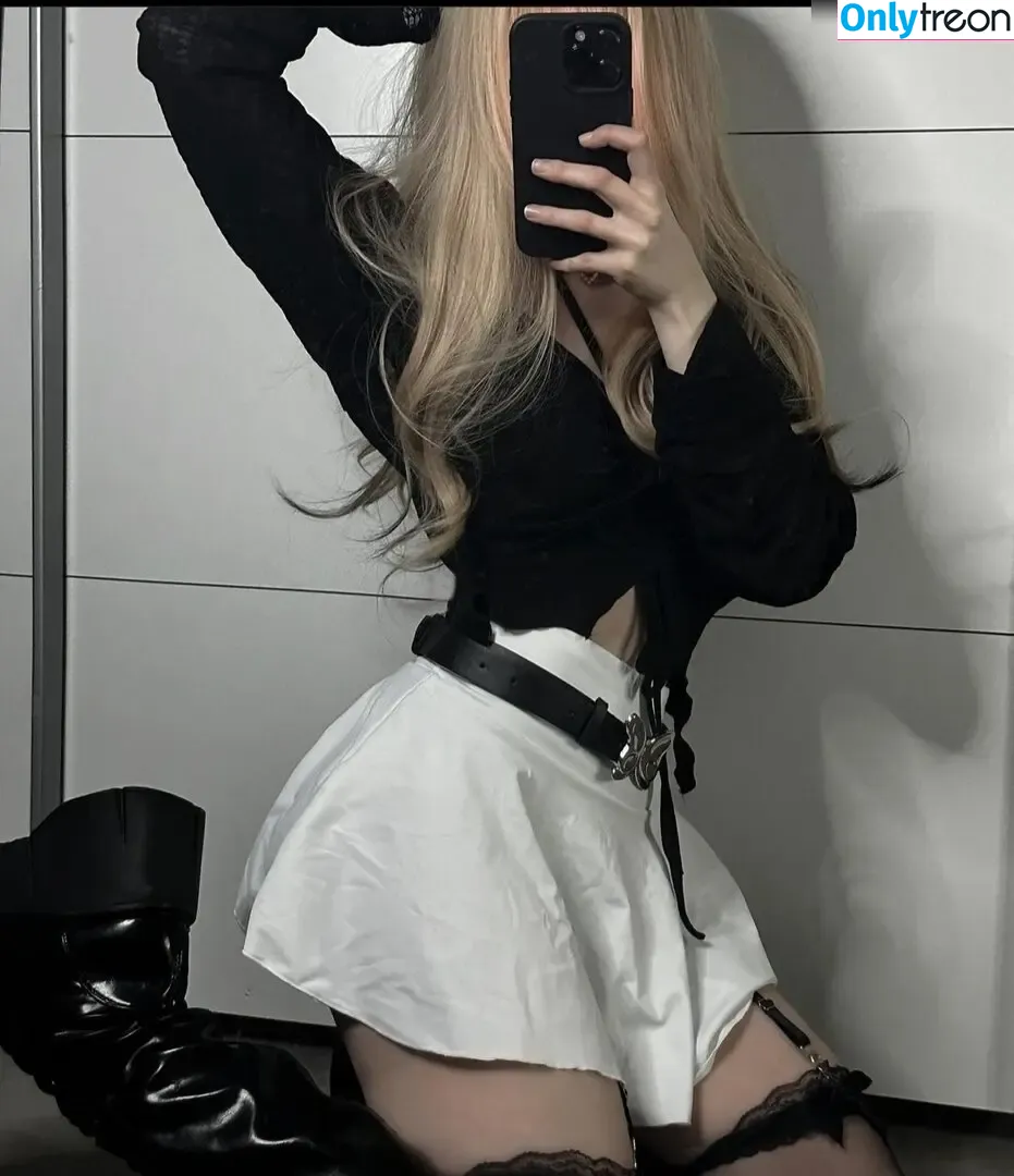 Drowsylio nude photo #0049 (Drowsylio)