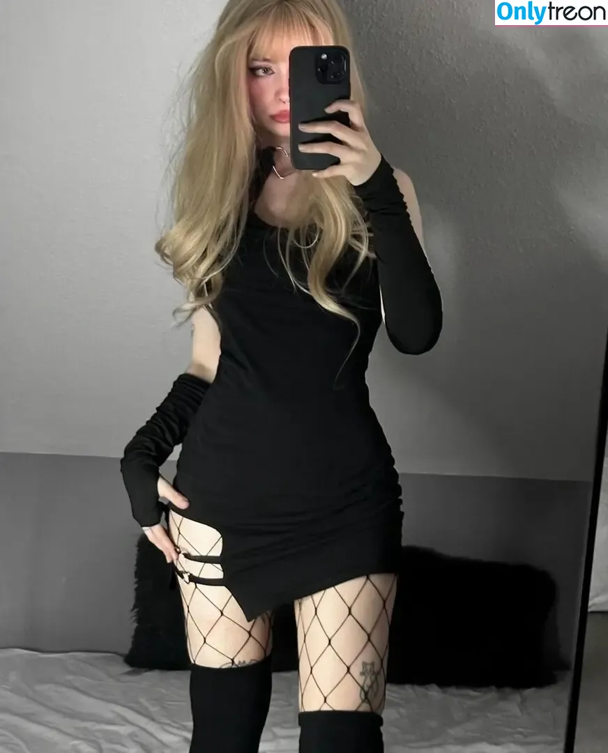 Drowsylio nude photo #0061 (Drowsylio)
