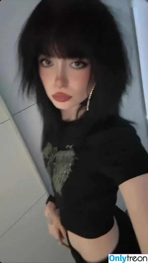 Drowsylio nude photo #0070 (Drowsylio)