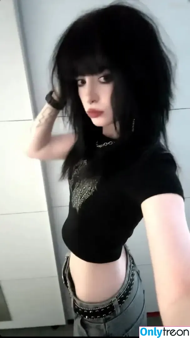 Drowsylio nude photo #0073 (Drowsylio)