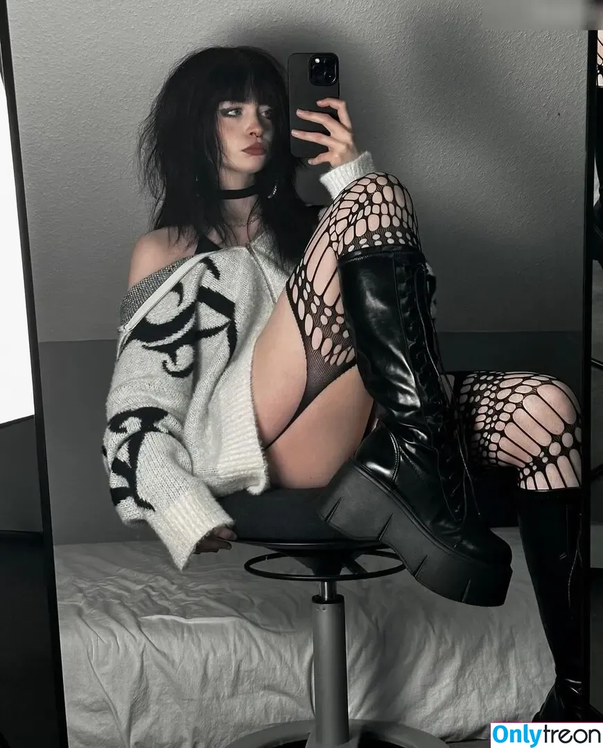 Drowsylio nude photo #0091 (Drowsylio)