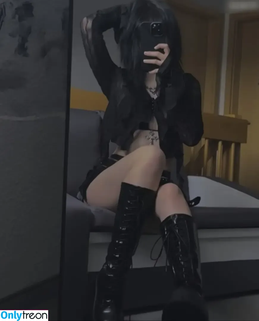 Drowsylio nude photo #0092 (Drowsylio)