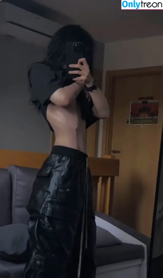 Drowsylio nude photo #0099 (Drowsylio)