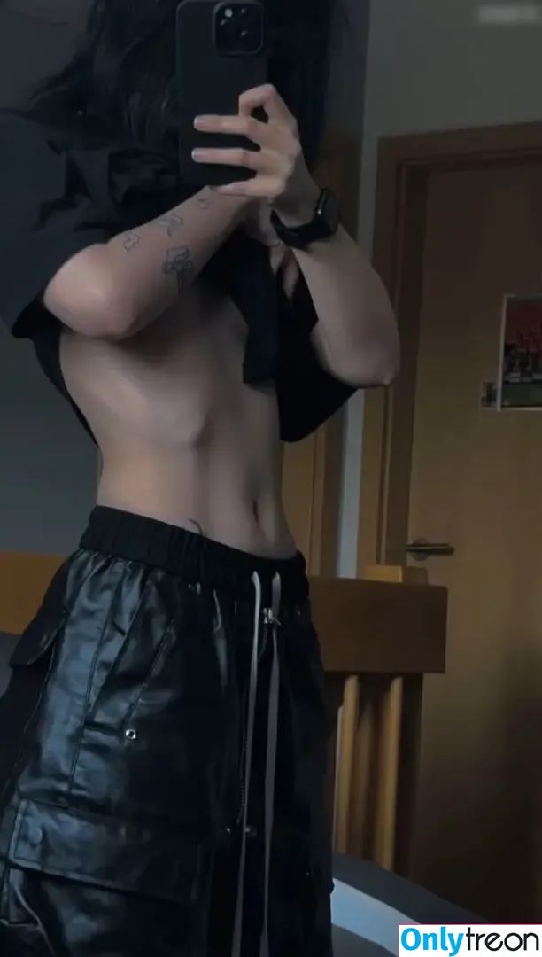 Drowsylio nude photo #0100 (Drowsylio)