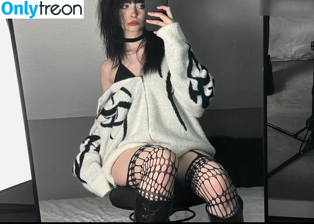 Drowsylio nude photo #0104 (Drowsylio)