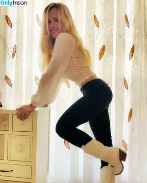 dulcineared nude photo #0007