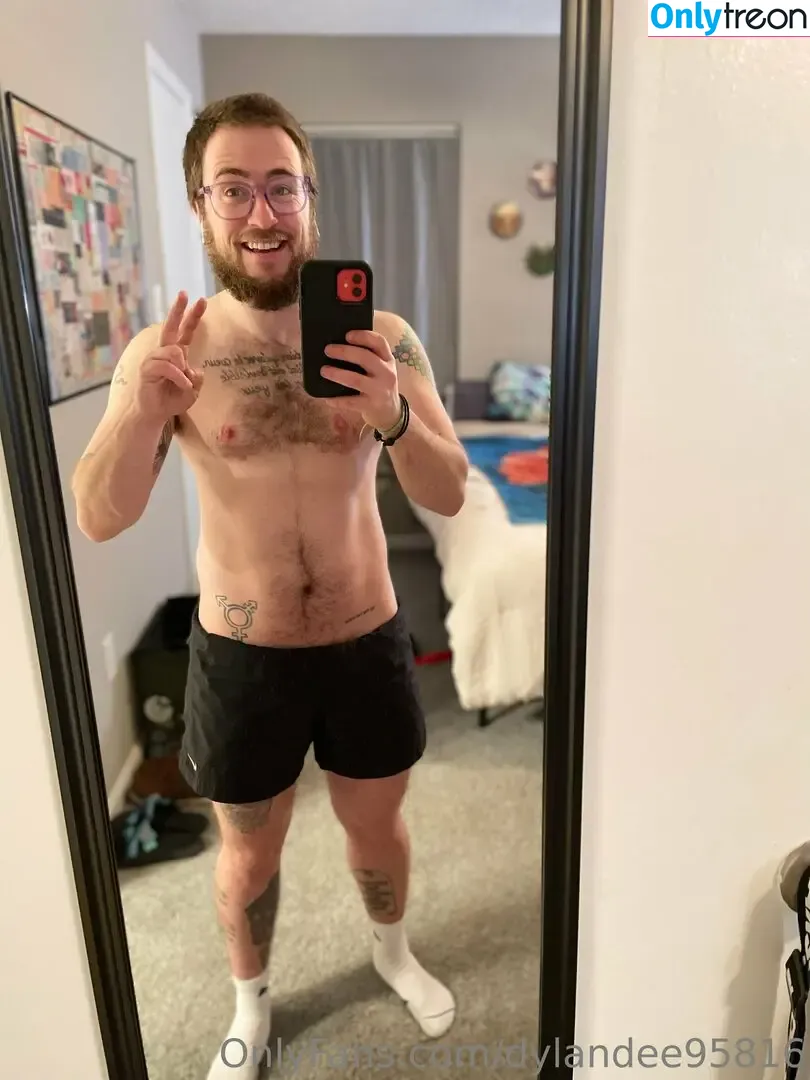 dylandixon голая photo #0011 (dylandixon)