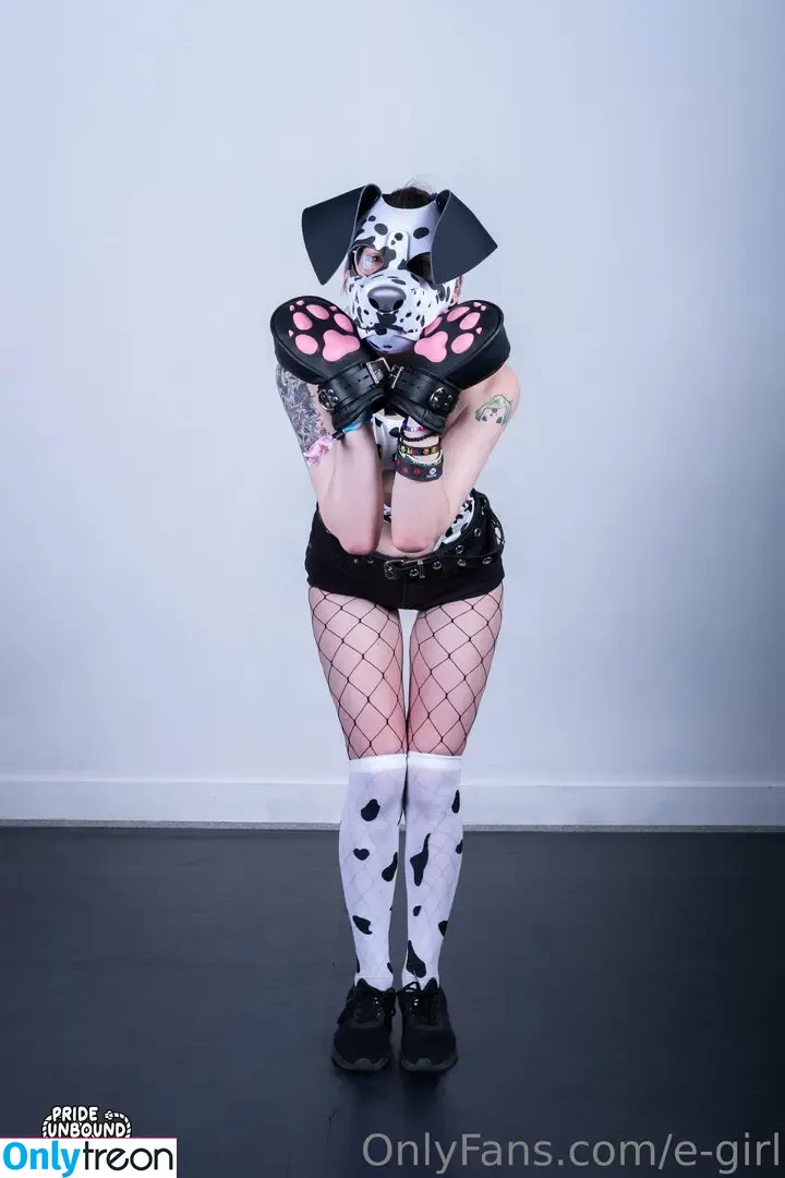 e-girl голая photo #0024 (egirlsaesth)