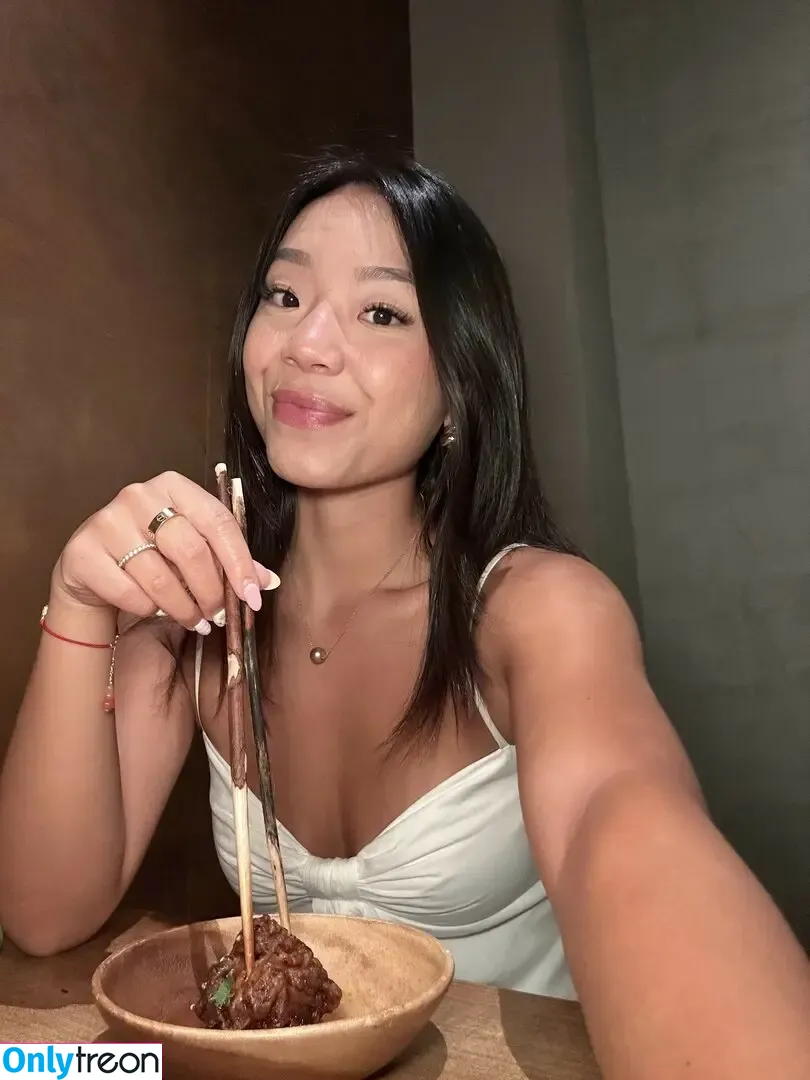 eatingalonediaries nude photo #0037 (khaleesi420eats)