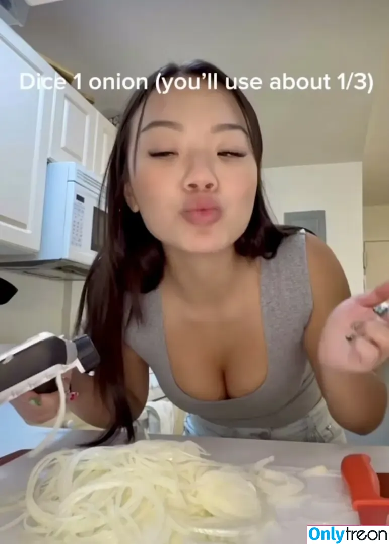 eatingalonediaries nude photo #0120 (khaleesi420eats)