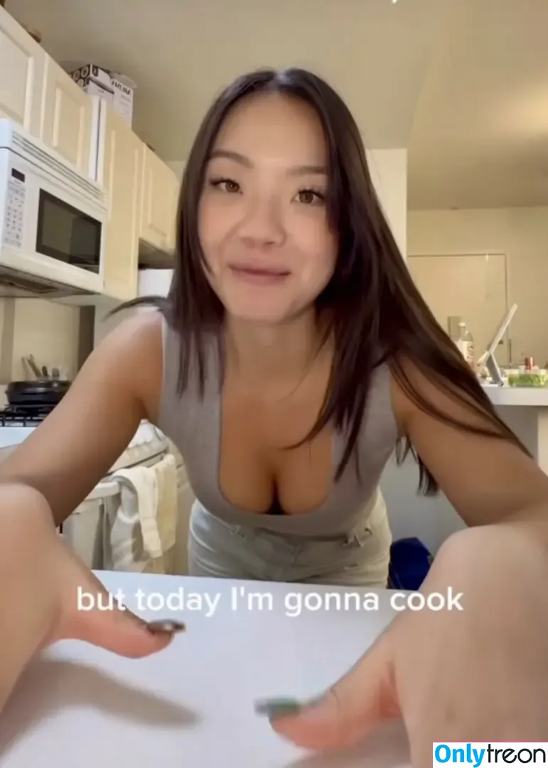 eatingalonediaries nude photo #0121 (khaleesi420eats)