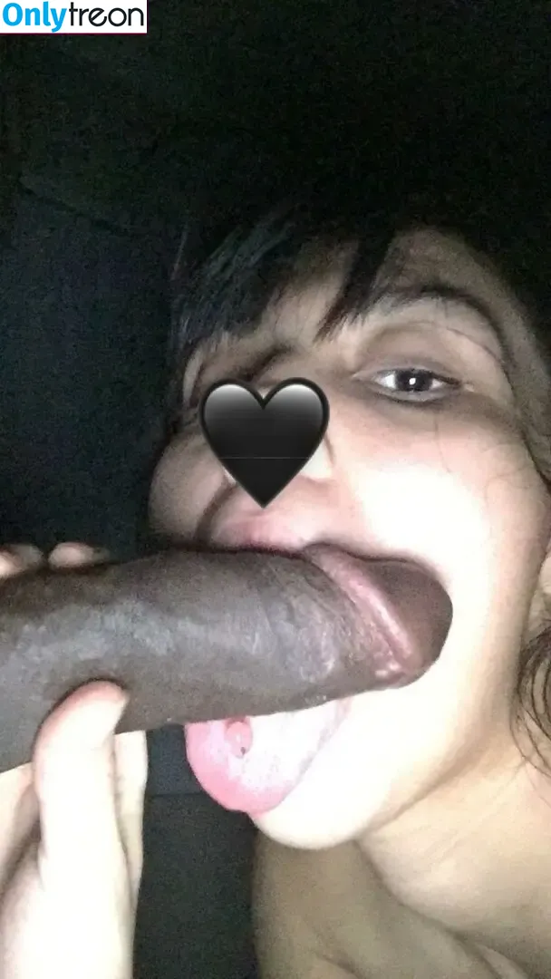 eatmjsbombpussc nude photo #0011 (meeciemae)
