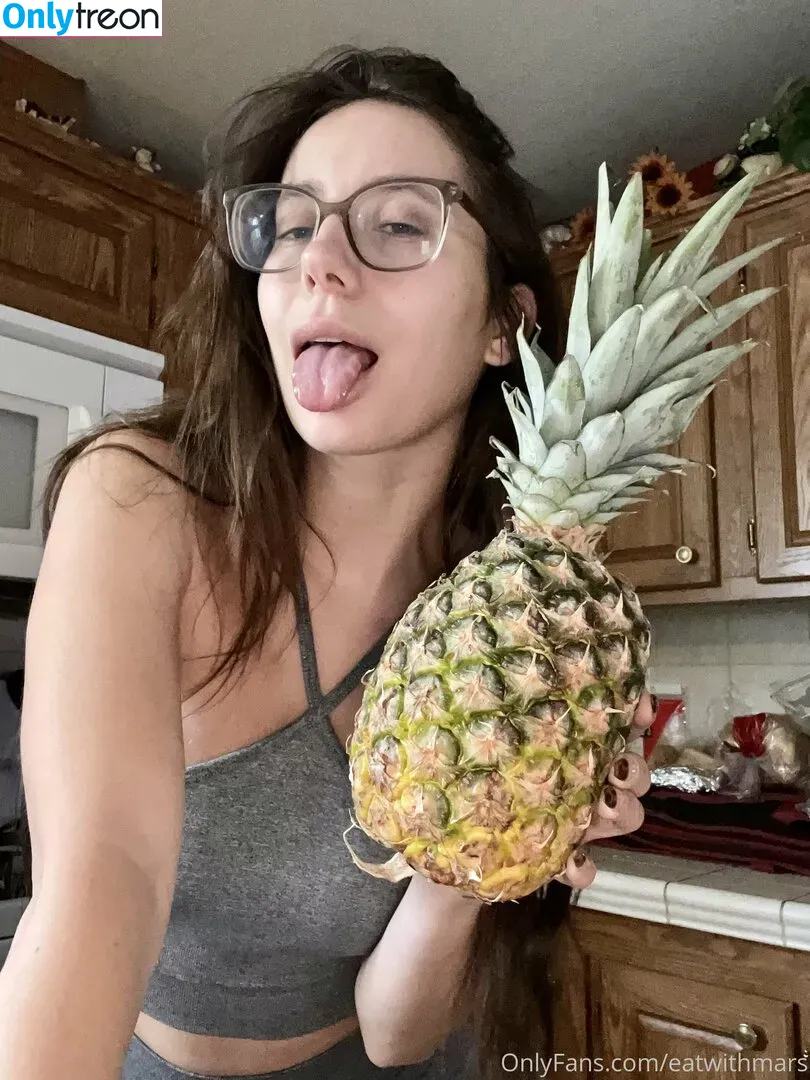 Eatwithmars nude photo #0044 (Missmars_ / eatwithmars_)