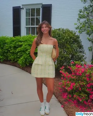 ebakesgolf / erikabakerr / irlandasanchez nude photo #0028