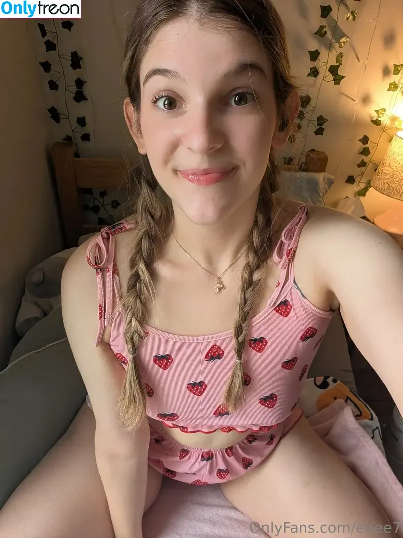 Ebee7 nude photo #0281 (Cute Kinky F18 / ebee07)