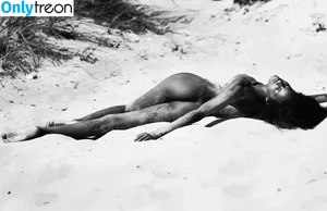 Ebonee Davis / eboneedavis фото голая #0131