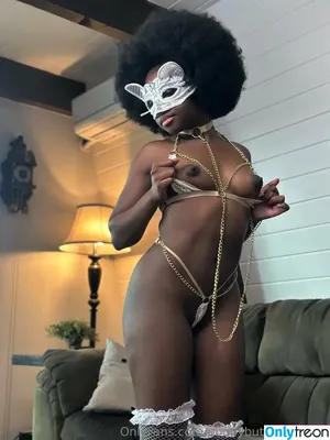 Ebony Butts / PastaToots / ebonybutts / thabootymonster nude photo #0169