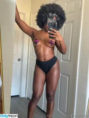 ebonybutts / realebonyb nude photo #0050