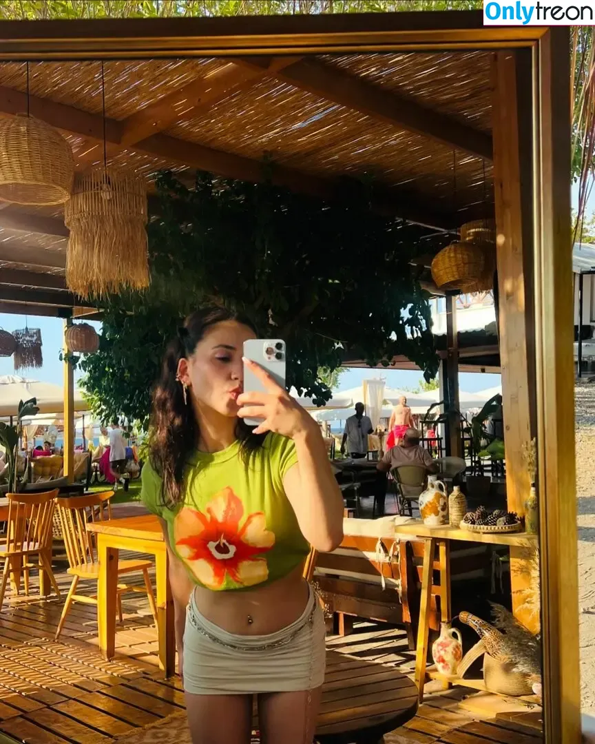 Ebrukzlyr голая photo #0034 (Ebrukzlyr)