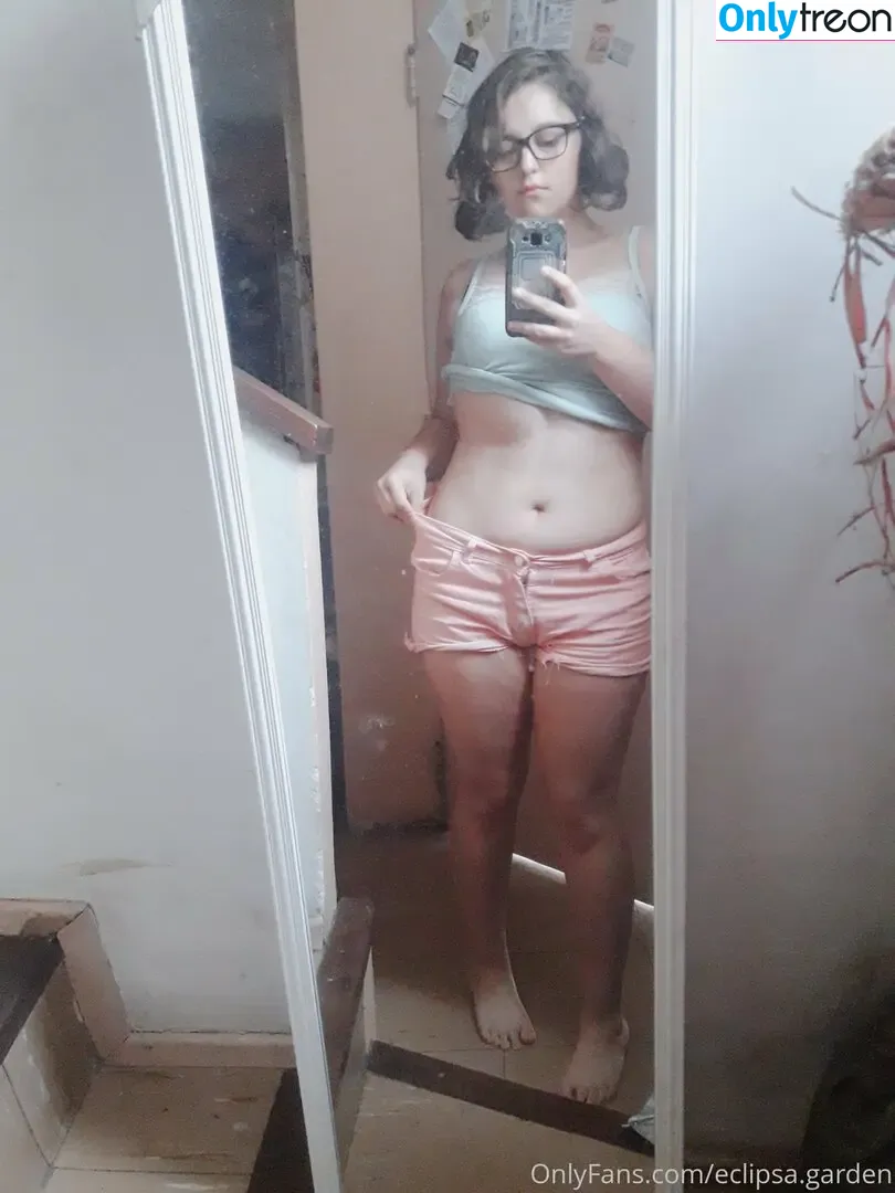eclipsa.garden nude photo #0018 (eclipsa_gardens)